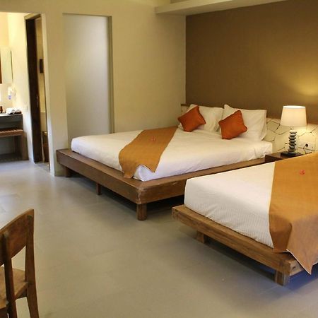 Rumah Batu Boutique Hotel Surakarta  Экстерьер фото