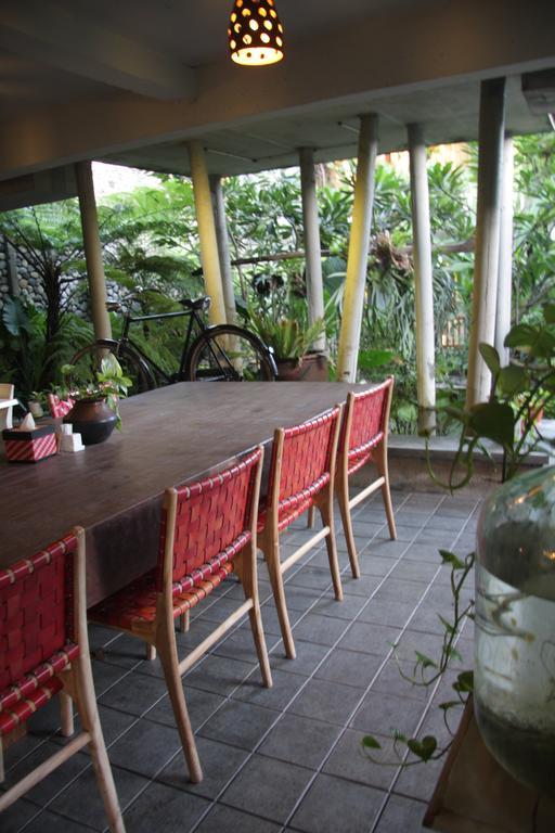Rumah Batu Boutique Hotel Surakarta  Экстерьер фото