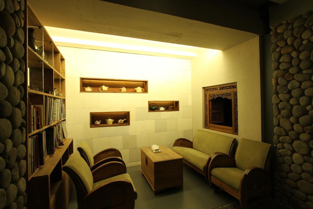 Rumah Batu Boutique Hotel Surakarta  Экстерьер фото