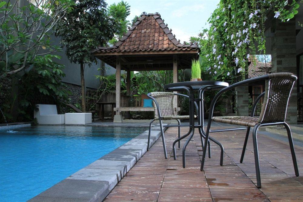 Rumah Batu Boutique Hotel Surakarta  Экстерьер фото