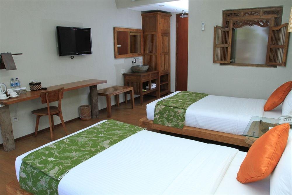 Rumah Batu Boutique Hotel Surakarta  Экстерьер фото