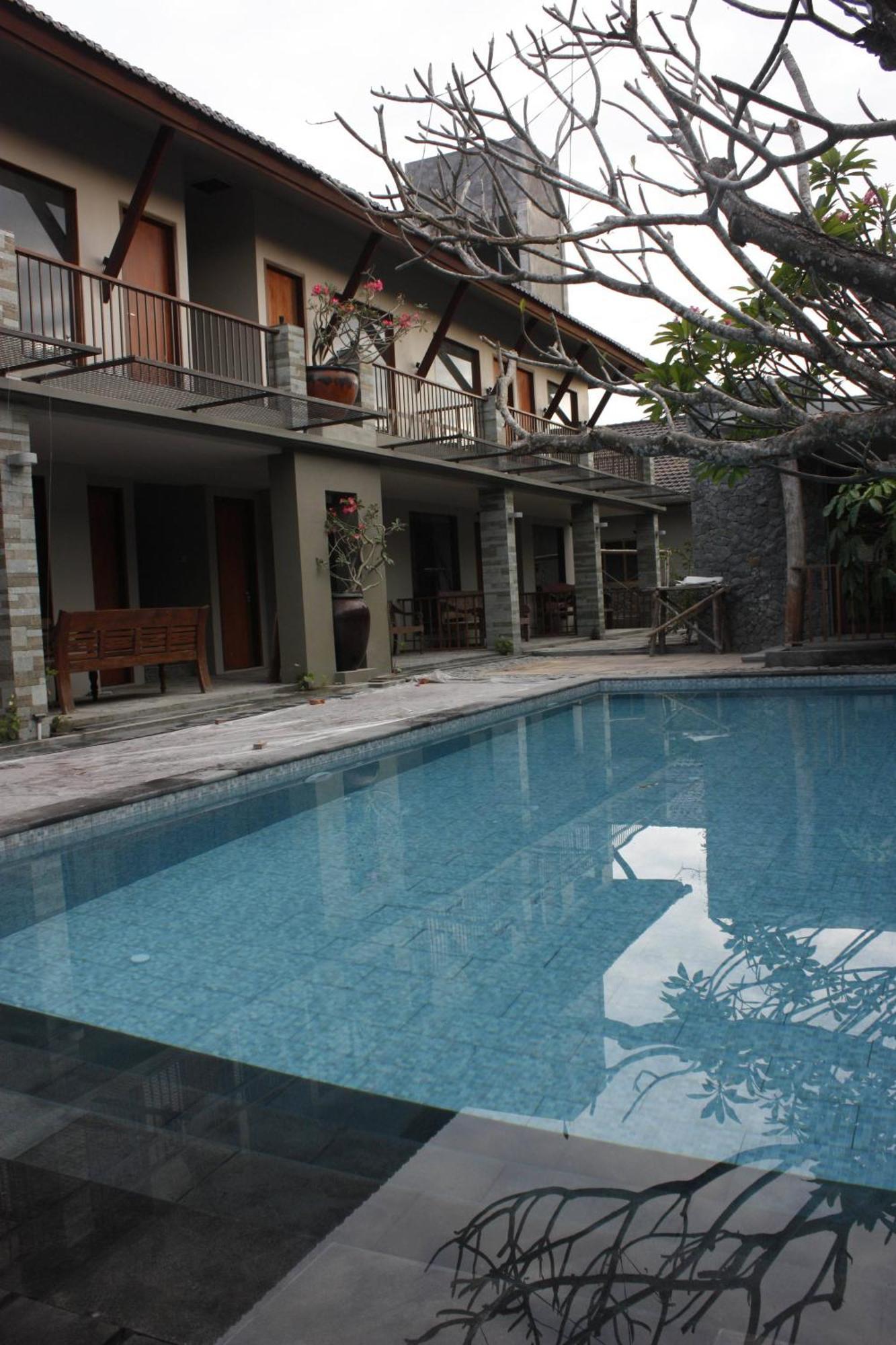 Rumah Batu Boutique Hotel Surakarta  Экстерьер фото