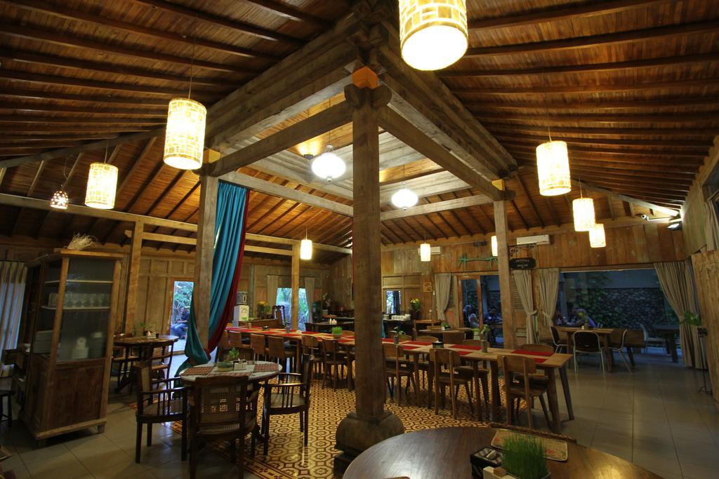 Rumah Batu Boutique Hotel Surakarta  Экстерьер фото