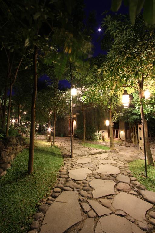 Rumah Batu Boutique Hotel Surakarta  Экстерьер фото