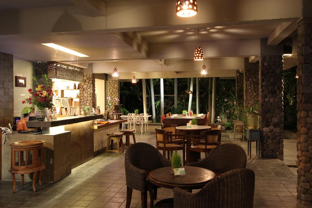 Rumah Batu Boutique Hotel Surakarta  Экстерьер фото