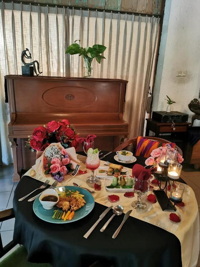Rumah Batu Boutique Hotel Surakarta  Экстерьер фото