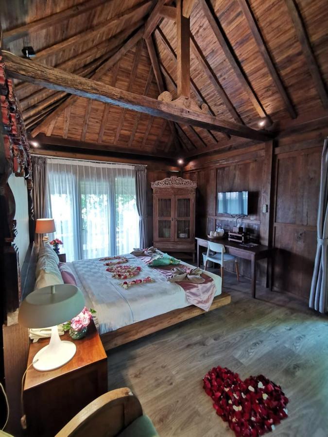Rumah Batu Boutique Hotel Surakarta  Экстерьер фото