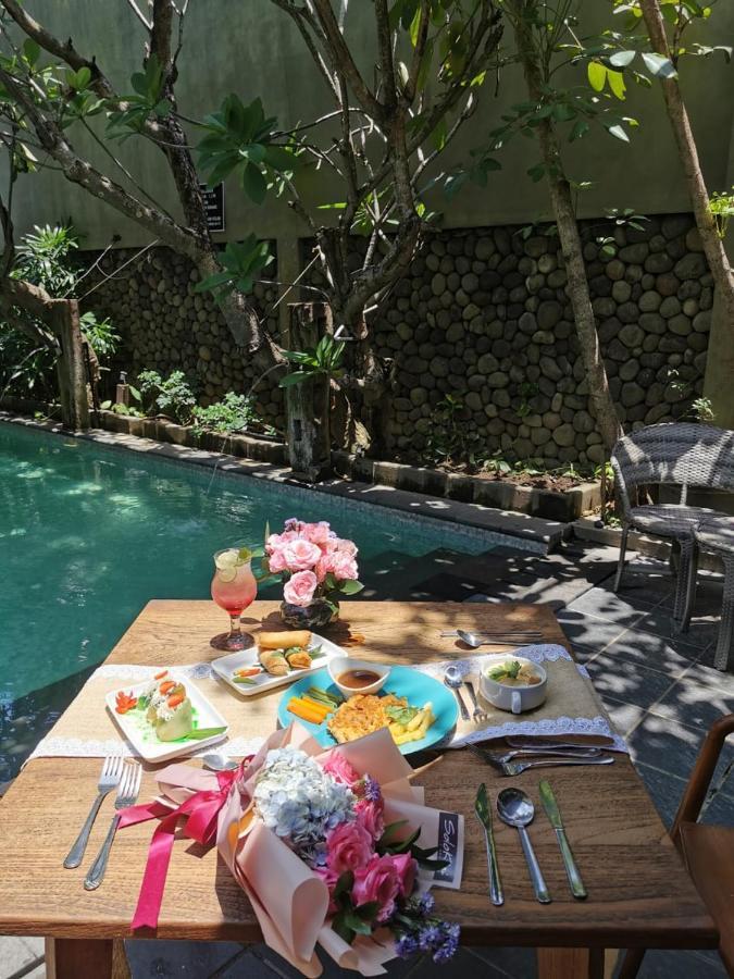 Rumah Batu Boutique Hotel Surakarta  Экстерьер фото